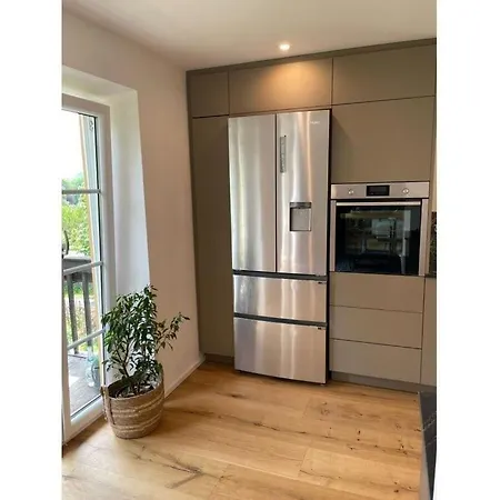 Flat Salzeder Modern Retreat * באייריש גמיין